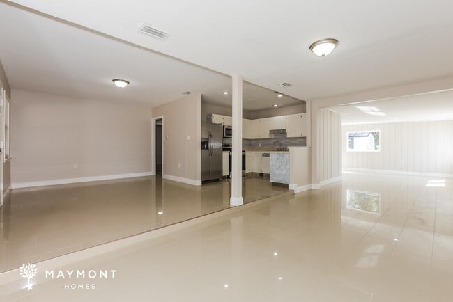 Photo - 1328 Divot Ln