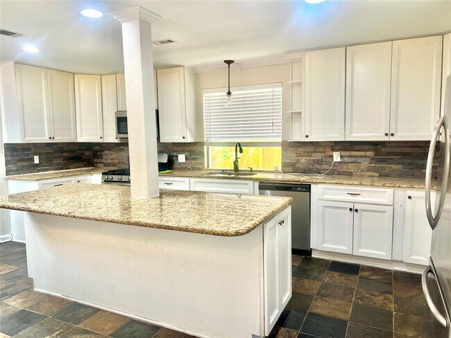 Photo - 1902 Karen Ave