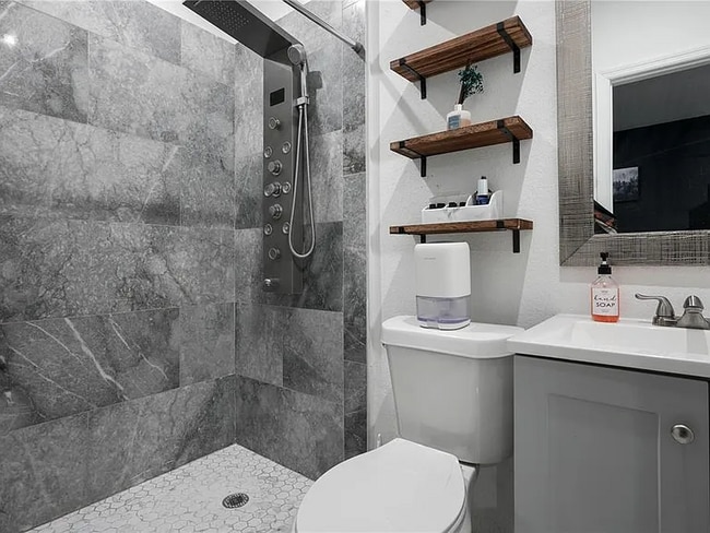 Photo - 4501 Bray Rd Unit B