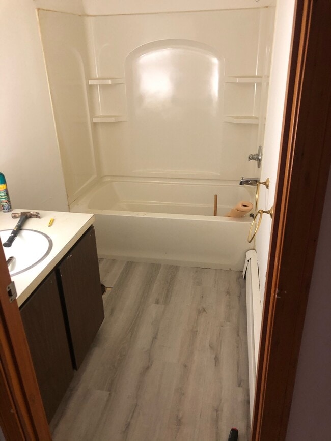 Building Photo - 91 Lock St Unit APT B