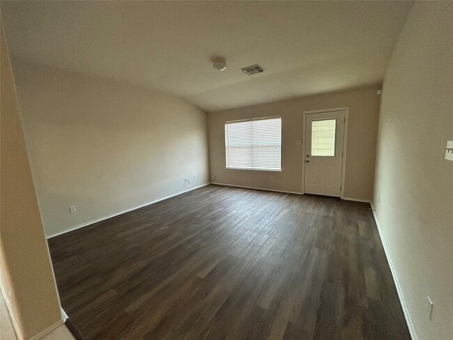 Photo - 707 Kiley Dr