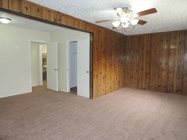 Photo - 1004 E 148th St