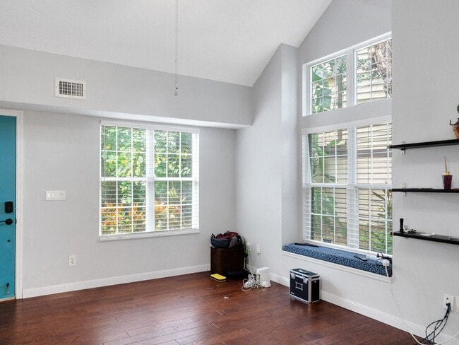 Photo - 2758 Waymeyer Dr