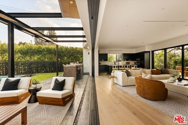 Photo - 5988 W 76th St