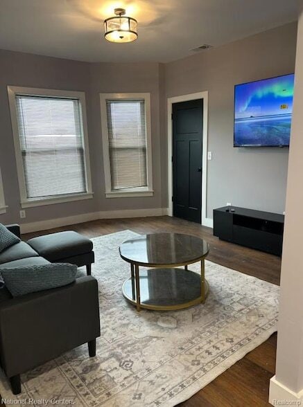 Photo - 2710 Wreford St