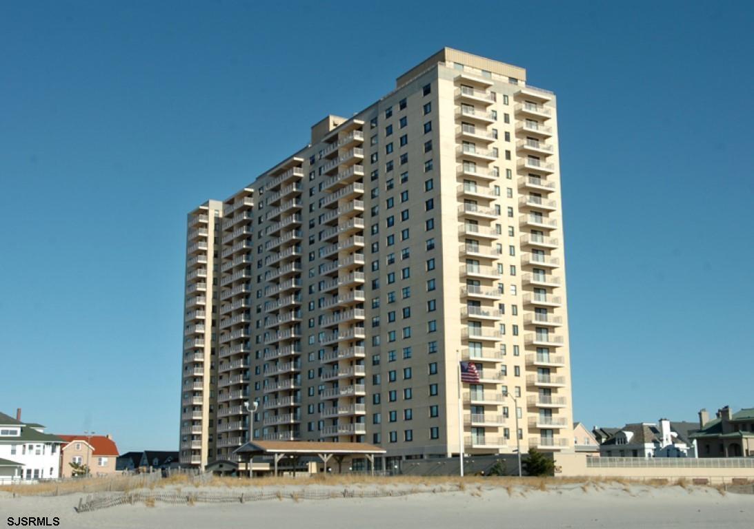 Photo - 5000 Boardwalk Unidad 401 Rental