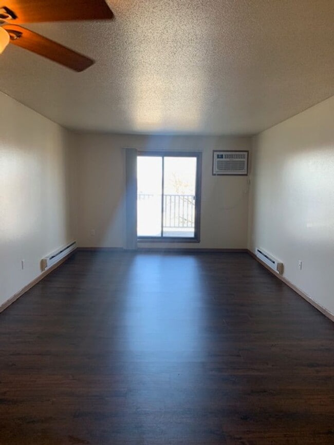 Photo - River's Edge Apartments