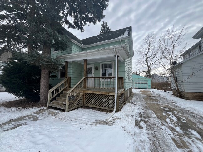 Building Photo - 180 Gillett St