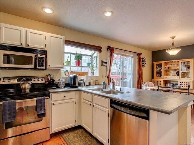 Photo - Spacious College Hills Home - 3 Bed, 3 Bath