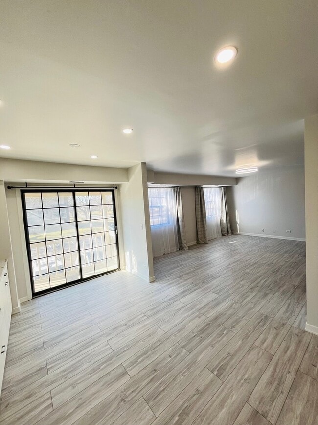 Photo - 1486 W Jefferson Ave Unit 1486JB