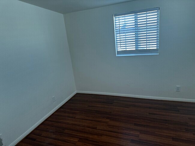 Photo - 4609 W 172nd St