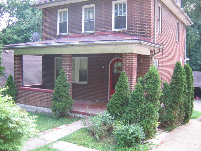 Building Photo - 423 Braddock Rd Rental