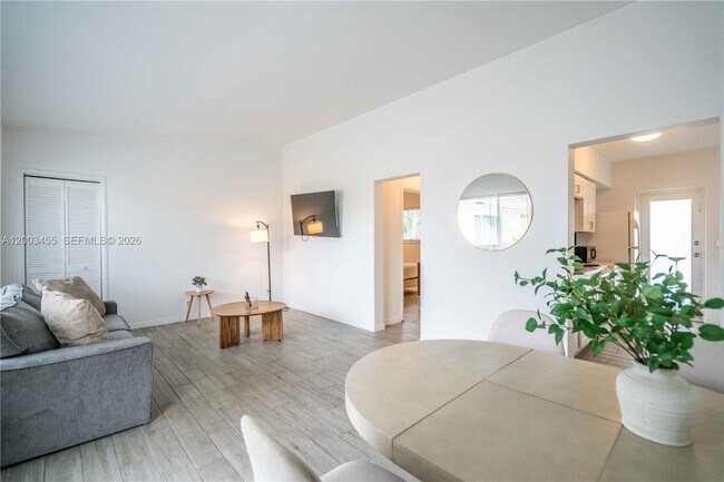 Photo - 1750 S Treasure Dr Unit 7