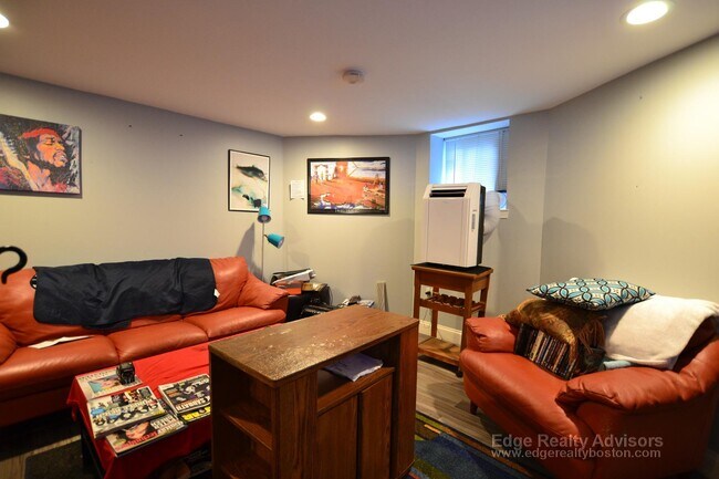 Photo - 7 Lothian Rd Unit 7