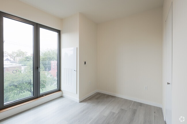 2BR 2BA - 894SF