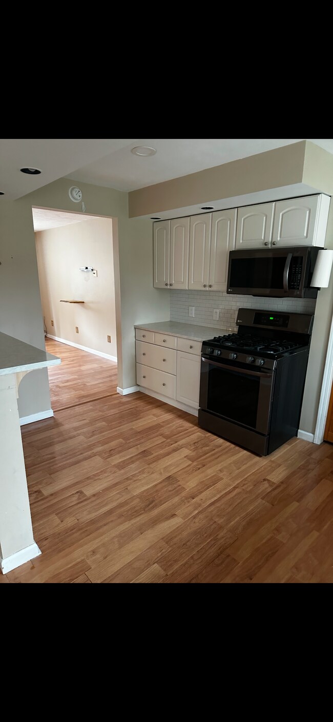 Photo - 4450 E Lake Rd