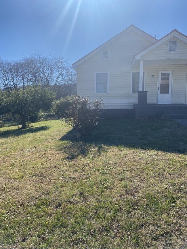 Photo - 327 Hayes St