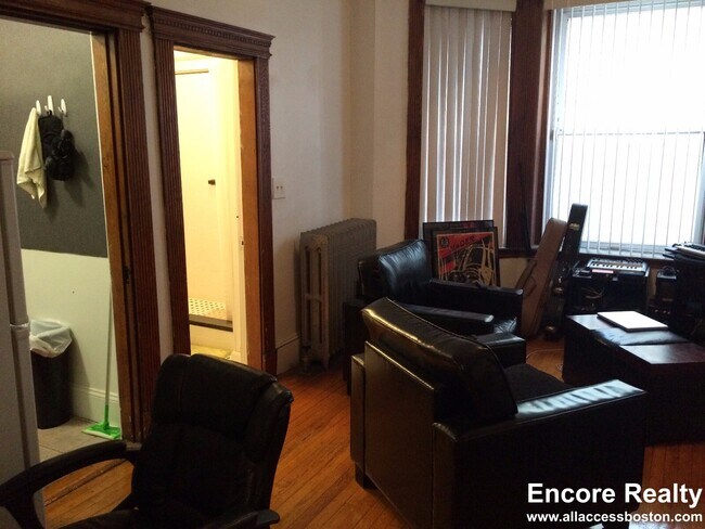 Photo - 26 Hemenway St Unit 1