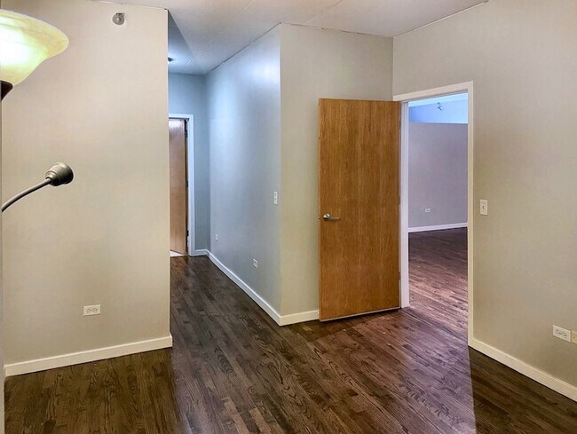 Photo - 1845 S Michigan Ave