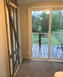 Photo - 704 1/2 W Robb Ave