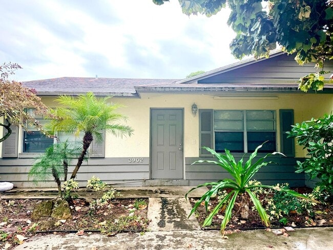 Building Photo - 3902 Chapel St