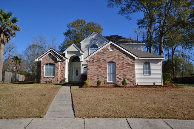 Building Photo - Zachary School District! Newly remodeled 4 bedroom, 2.5 bath near downtown Zachary