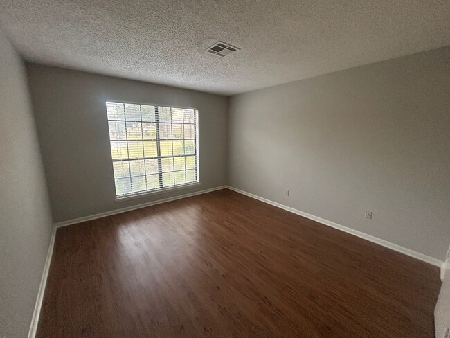 Photo - Updated Spacious Townhome