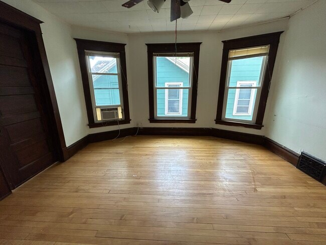 Photo - 514 E Johnson St