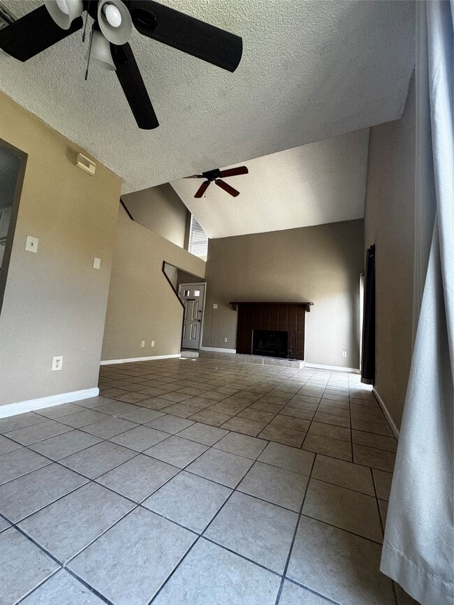 Building Photo - 9536 Pagewood Ln Unit 9536
