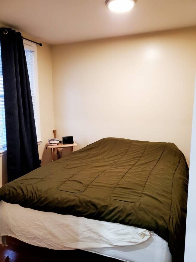 Photo - 468 E 141st St