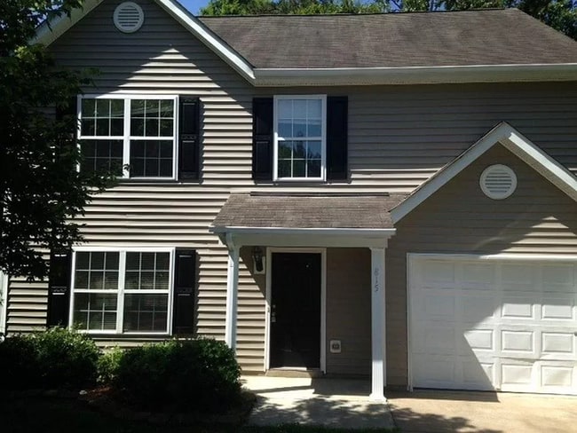 Building Photo - 815 Woodgreen Dr Rental