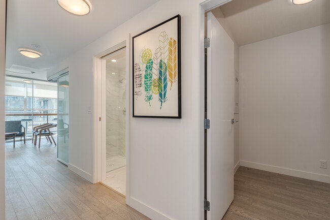 Photo - 1283 Howe St