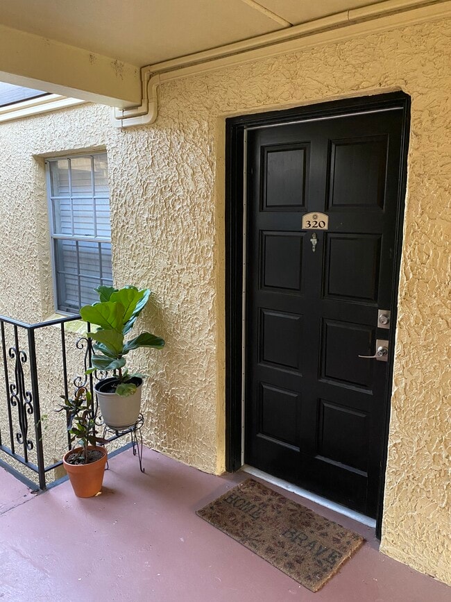 Building Photo - 107 S Obrien St Unit 320