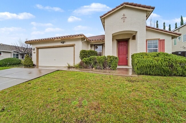 Building Photo - Your Next Adventure Starts Here: 3+ Bed, 2 Bath Home in Marysville