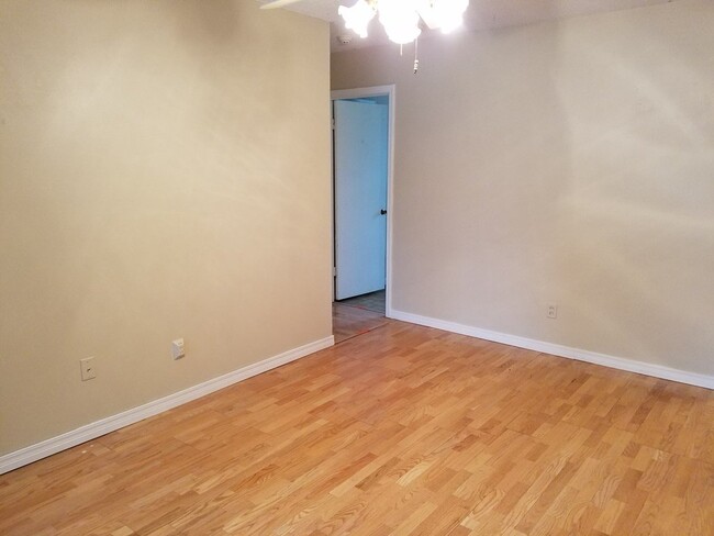 Photo - 821 Briarlane Rd
