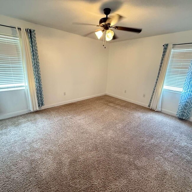 Photo - 223 Lincoln Dr NW