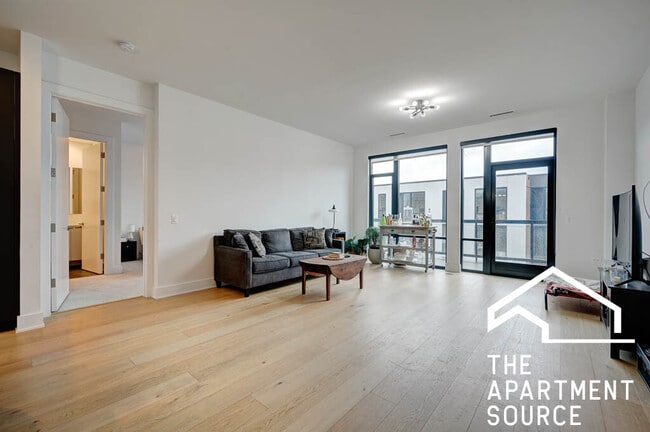 Photo - 1701 W Webster Ave Unit 712