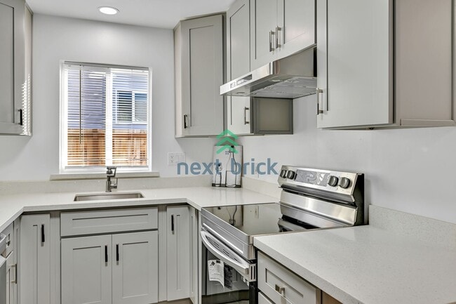 Photo - A beautiful 4 bed and 2 bathroom house for...