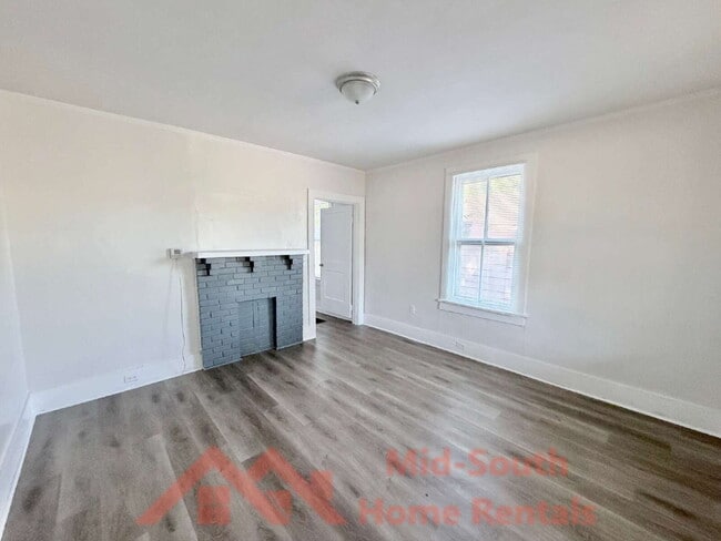 Photo - 331 W Dison Ave