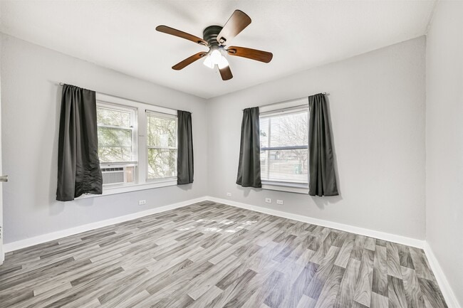 Photo - 1021 Maple St