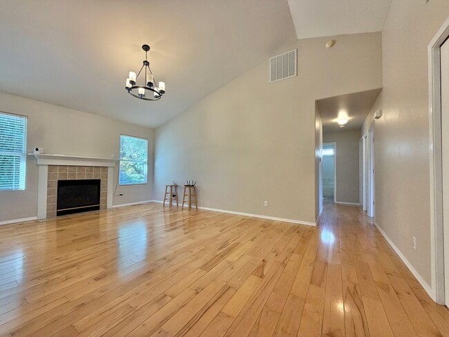 18265 Miss Ellis Loop NE