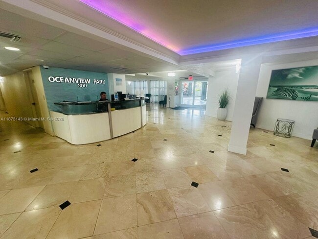 Photo - 800 Parkview Dr Unit 104