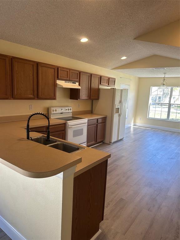 Photo - 2004 Newtown Rd