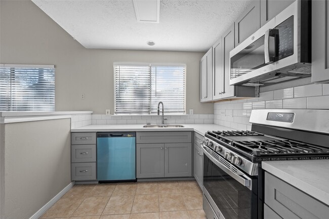 Photo - 16167 Golden Sands Dr