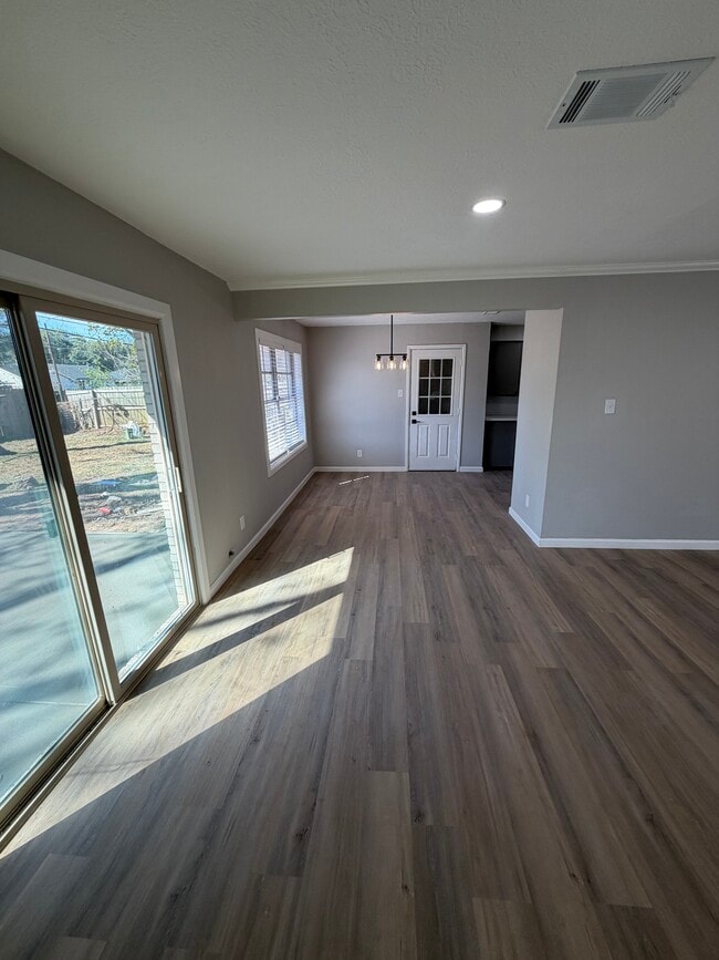 Photo - 1612 Jane Dr