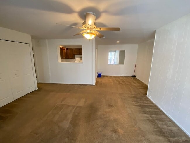 Photo - 1 Bedroom 1 Bath Top Floor Condo located within the Woodmont Spring Condominium Complex Next to W...