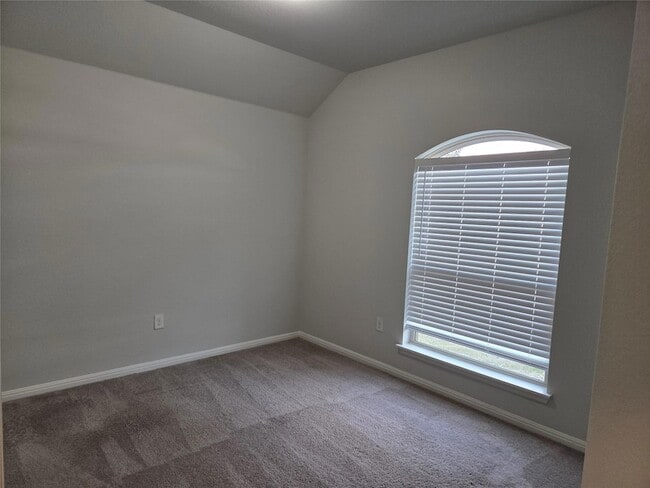 Photo - 129 Walkup Ln