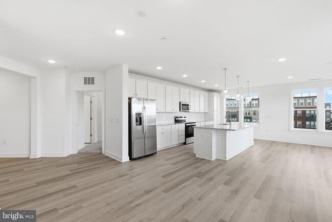 Building Photo - 21731 Dovekie Ter Unit 302