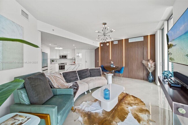 Photo - 300 S Biscayne Blvd Unit 2610