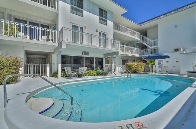 Building Photo - 290 Sunrise Dr Unit 301